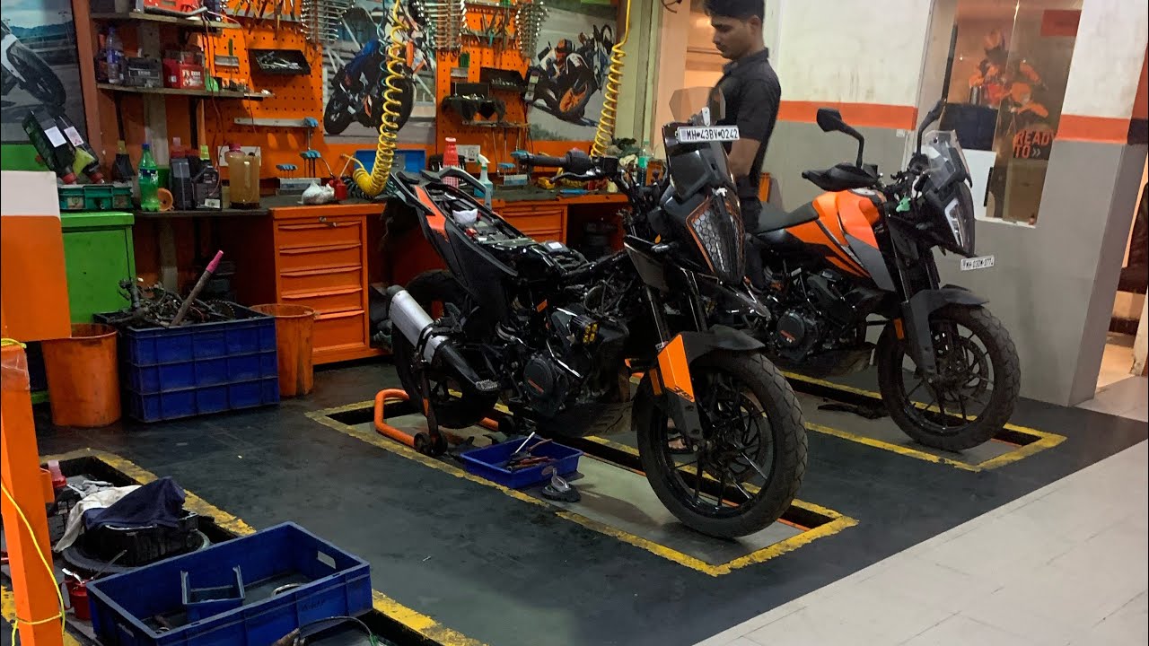 KTM Front tyre air issue - YouTube
