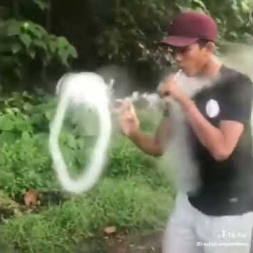 Bentuk asap vape ter unik