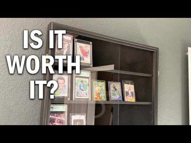 Lockable Trading Card Display VERANI 35 Graded Baseball Card Display Case -  Sports Card Frame With UV Protection & Lockable Cabinet