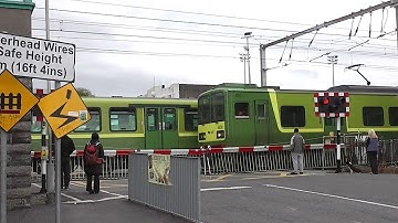 Level Crossing at Bray Station - IE 8300 + 8520 Class Dart Trains