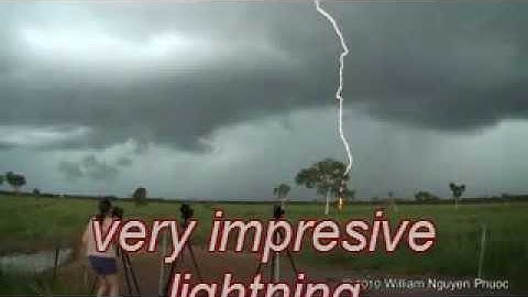 close encounter with lightning  you got to see this   Relampago a 10 mtrs