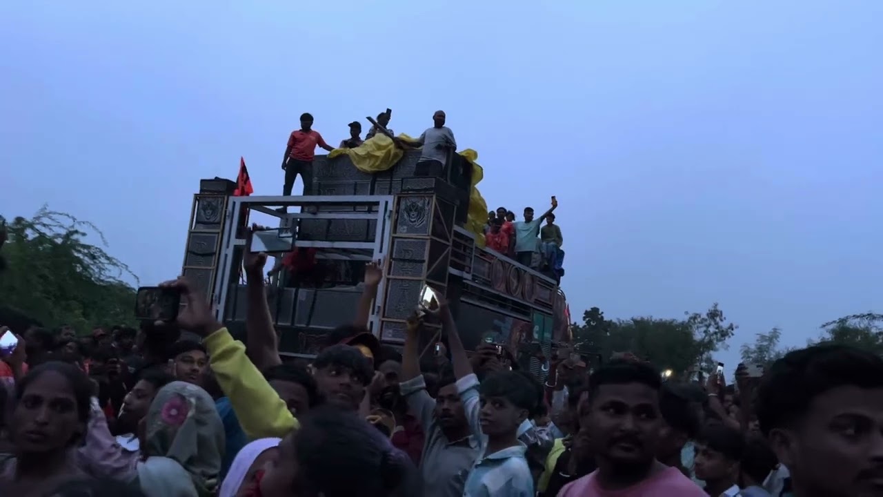 भयंकर टक्कर 😳 JS BAND VS REAL TIGER At गरुड़ेश्वर #aadivasi