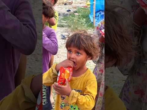 इनके चेहरे की मुस्कान बन कर देखो । सुकून मिलता है । #humannature #help #humanity #humankind