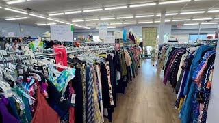 ASMR Tingly Thrift Store Walk Through (Whispers)  screenshot 2