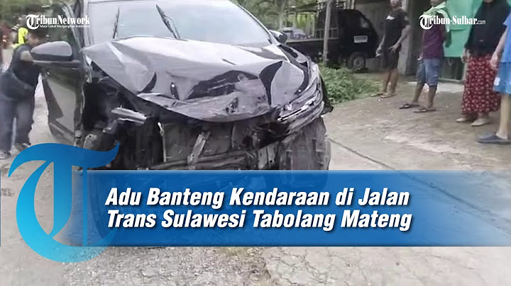 Bullfighting Vehicles on Trans Sulawesi Road Tabolang Mateng, Black Avanza Crushed Front