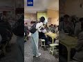 Старая проверенная временем чайная в Лхасе Старая проверенная временем чайная в Лхасе