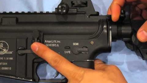 Airsoft Classic Army M15A4 functional bolt release