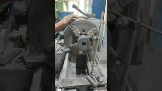 How To Properly True A Job On Lathe Machine / लेथ मसीन में जॉब सीधा कैसे करे | Technical Achievement