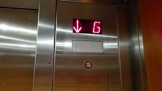 Essential Hydraulic Elevator at 1480 Clybourn Avenue In Chicago, IL