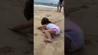 Primeira Vez Da Minha Irmãzinha Na Praia