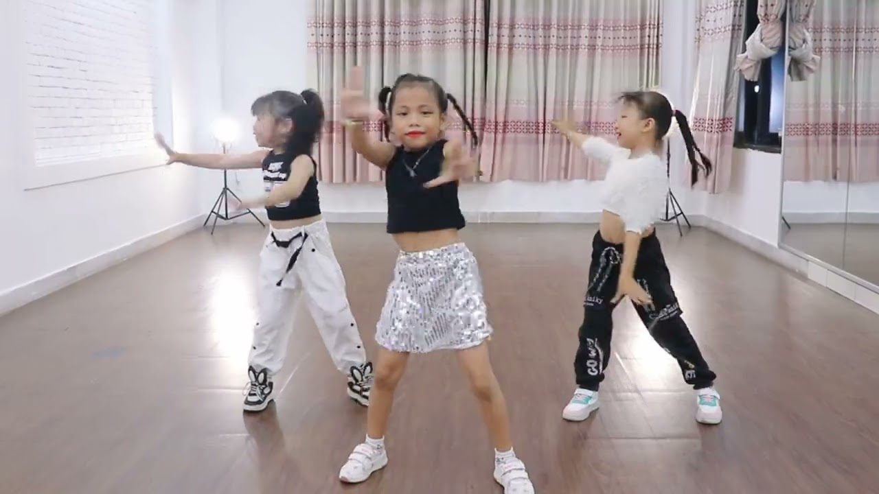 poker games online LISA - SG (Remix) | Lớp Kids Dance | Kame Dance Studio
