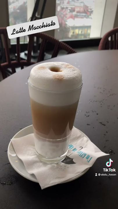 How To Make Latte Macchiato: Two Schools of Thought