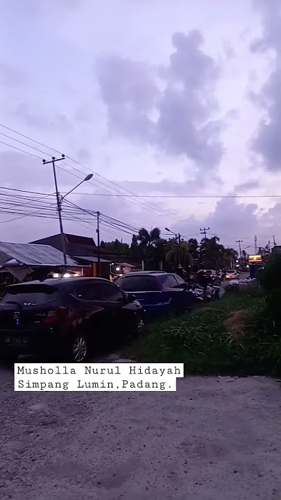 Sholat maghrib di musholla Nurul Hidayah Simpang Lubuk Minturun Padang, go ke surau.