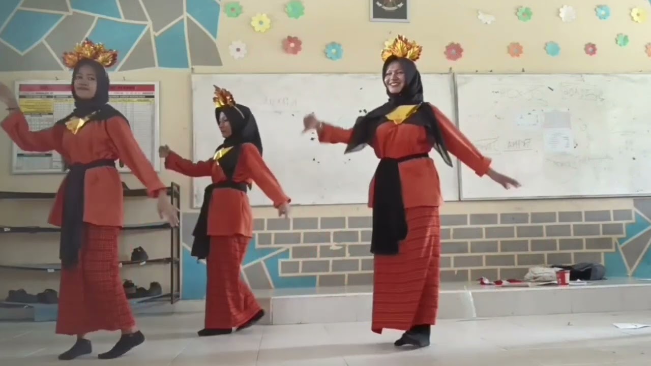 tugas praktek semester 2 kelas X-1 mapel seni budaya seni tari 'TARI ERAI ERAI' dari kelompok 1