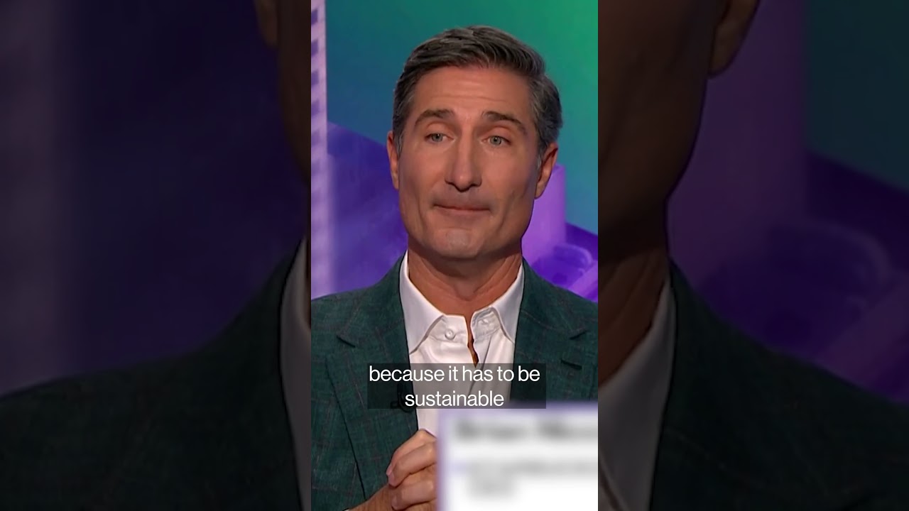 Starbucks CEO says he is willing to negotiate with unionizers