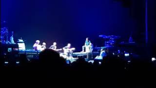 Eros Marcel and Wendy  on stage @ Sevilla 15 9 2022 with Eros Ramazzotti