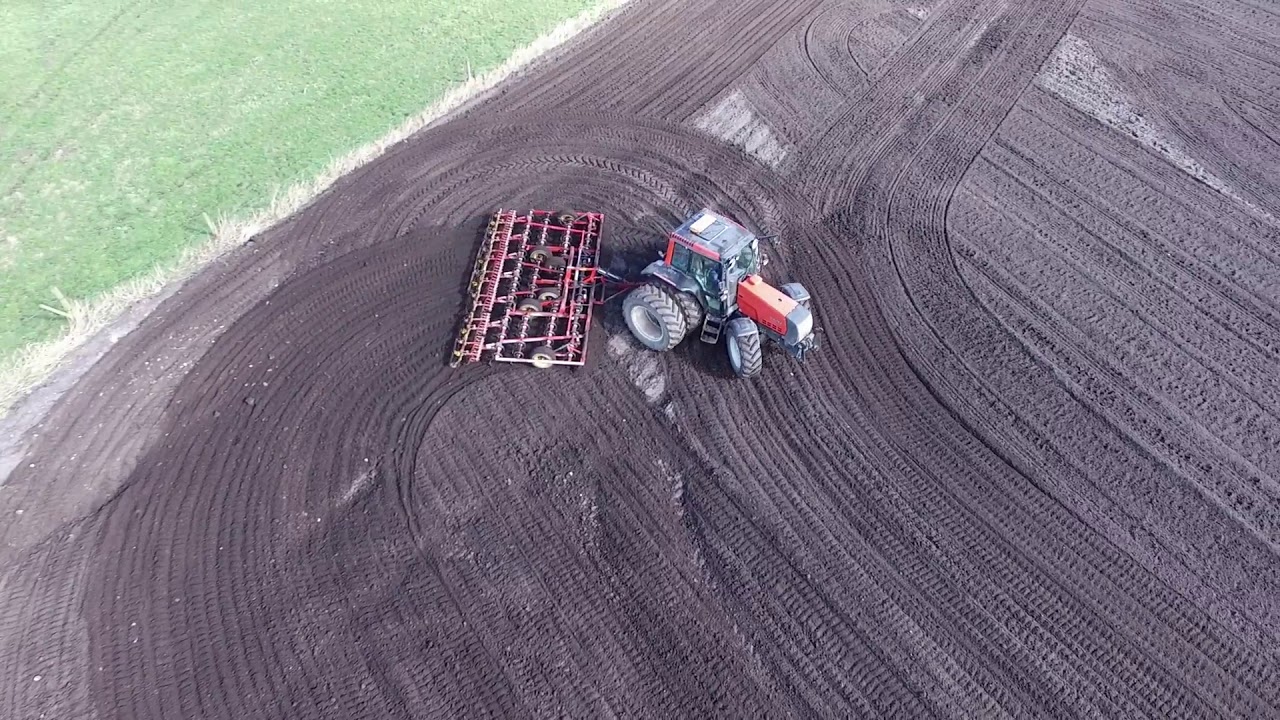 Valtra 6850 - Perlens Charolais