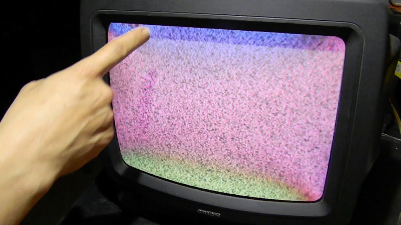 Как убрать телевизоре экран пятна. Размагнитить кинескоп телевизора. Цветные пятна на экране телевизора. Намагниченный экран телевизора. Размагничивание экрана телевизора.
