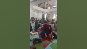 ماشاء الله طلبة يحفظون القرآن الكريم في بيت الله