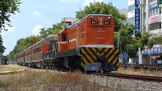 2015.-7.-2 8786次貨列行經中正路平交道