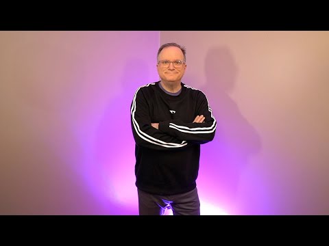 Fleece Athletic Sweatshirt: Relaxed Fit, Warm, Comfortable