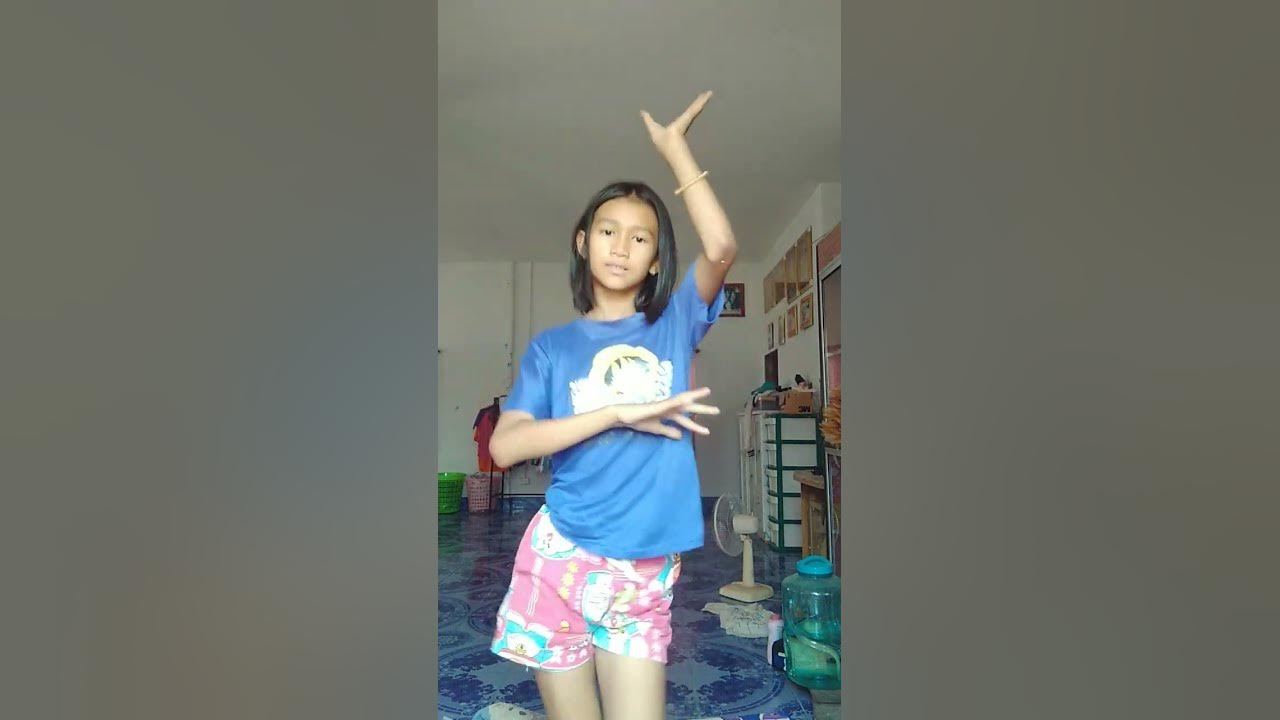 อยากให้เต้นเพลงอะไรก็ได้นะคะ อยากให้เต้นเพลงอะไรก็ได้นะคะ