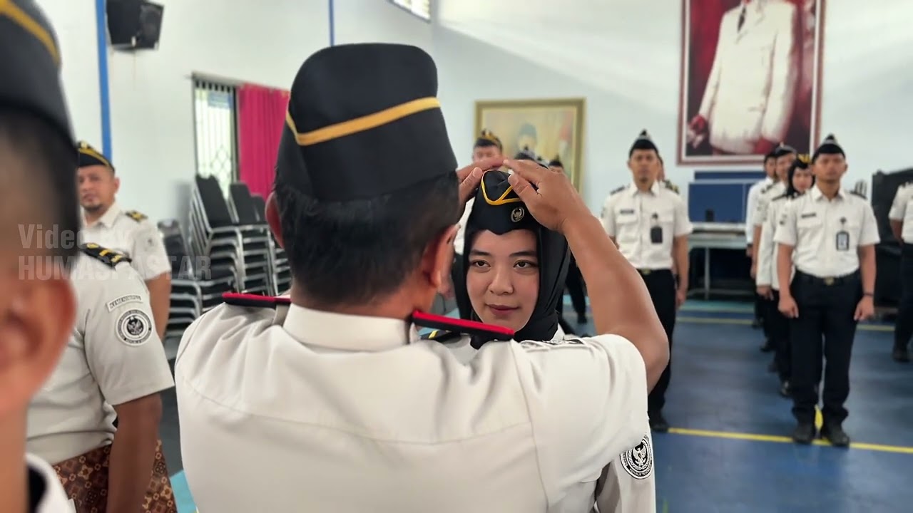 PENYEMATAN TANDA KENAIKAN PANGKAT 10 PEGAWAI LAPAS BLITAR