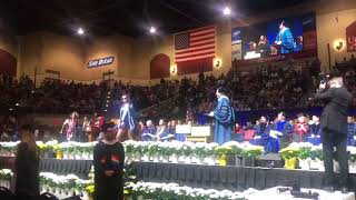 Made the graduation stage my catwalk - 990227