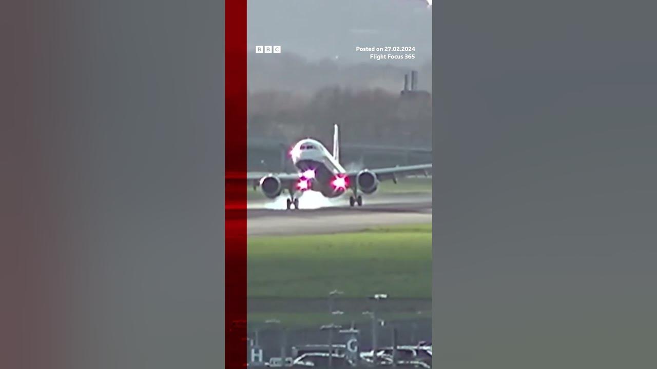 This is the moment a plane flying into Heathrow Airport had to abort its landing. #Shorts #BBCNews