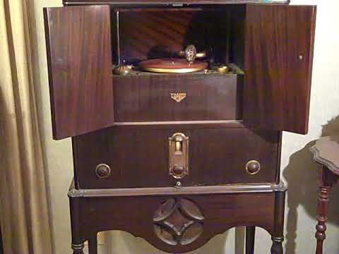 Original Dixie Rag Pickers — DIXIE RAG PICKERS - MY GIRL WENT TO THE MOVIES - ROARING 20'S VICTROLA RADIOLA 7-11