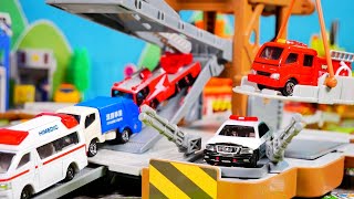 Disney Cars Play with Meter's Secret Base l Cars and Vehicle Toys Fun Movie For Kids