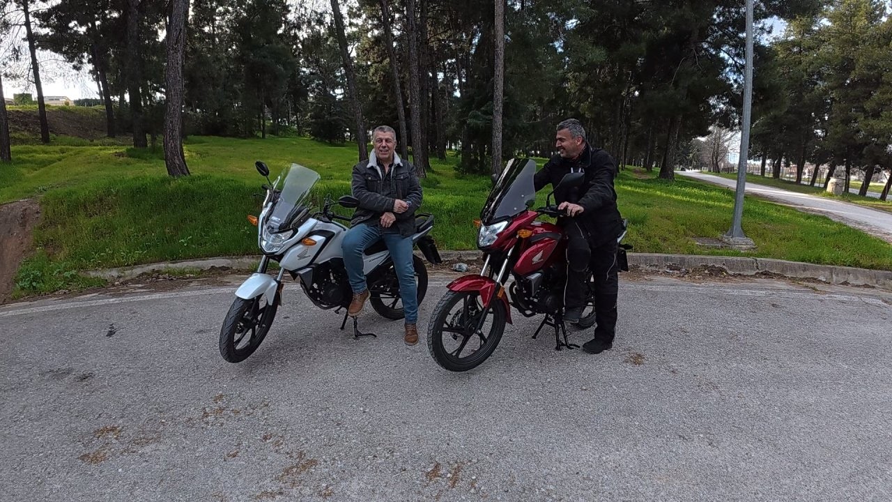 Απογειώνουμε τα Honda CB125 F