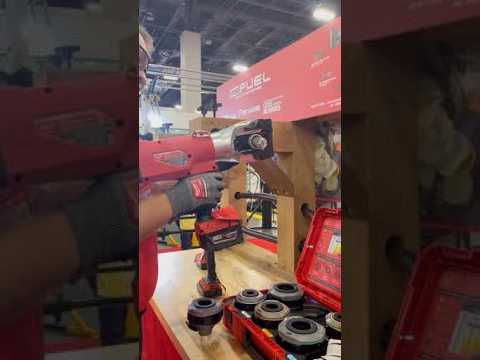M18™ FORCE LOGIC™ 1590 ACSR Cable Cutter | 2977