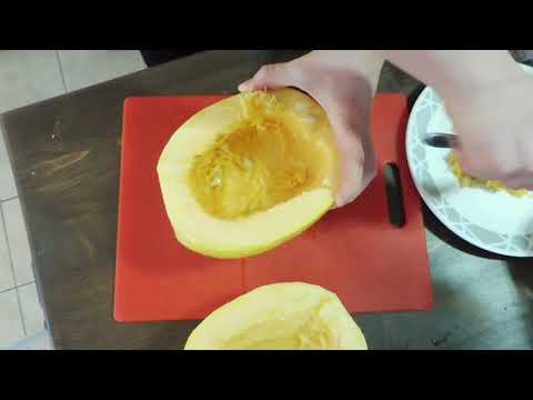How to Cook Spaghetti Squash in the Microwave