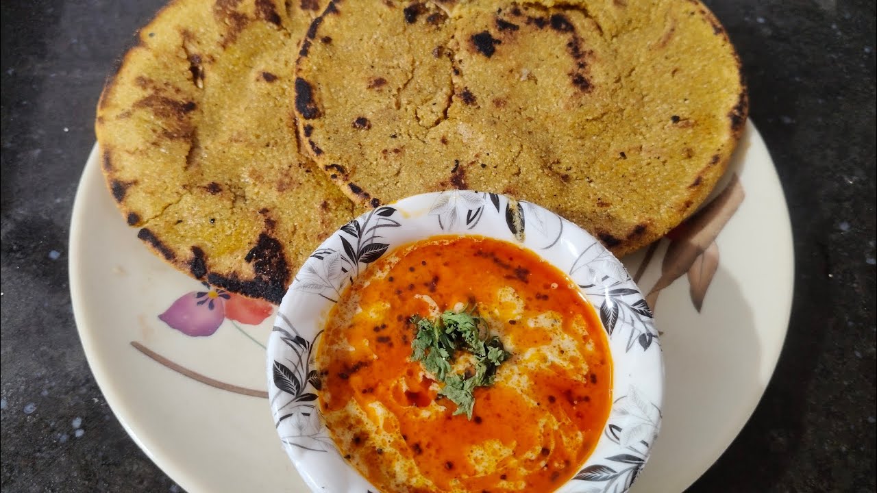 Rotlo Samples જુવાર બાજરી મકાઈનો મસાલા રોટલો બનાવવાની રીત / mix masala rotlo recipe ...