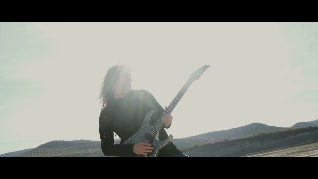 Robert Rodrigo - Heart Of Fire (OFFICIAL VIDEO) auf YouTube ansehen Robert Rodrigo - Heart Of Fire (OFFICIAL VIDEO) auf YouTube ansehen