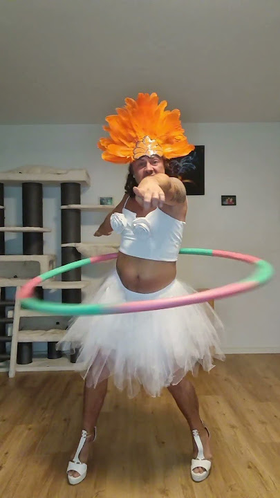 #danielmiddel #dance #hulahoopartist #dancer #hulahoopfitness #diva #enjoylife #fun