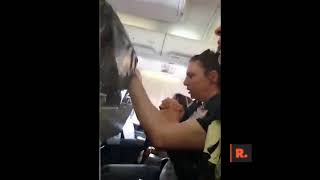 Uçakta Türbülans Anında Yaşanan Korku Görüntülendi