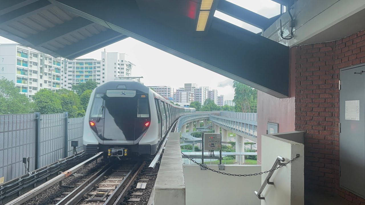 SMRT Trains NSL Alstom Movia R151 [927/928] departing Yew Tee ...