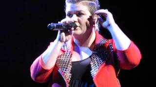 Kelly Clarkson Covers The Heart Wants What It Wants Selena Gomez