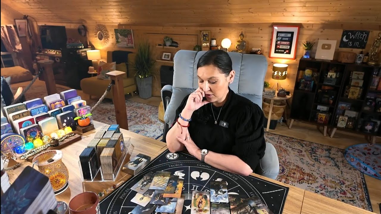 Leo ♌ Incoming Communication / Offer ☕ What You Don't See Coming ☕ Dec 28 - Jan 03 2026