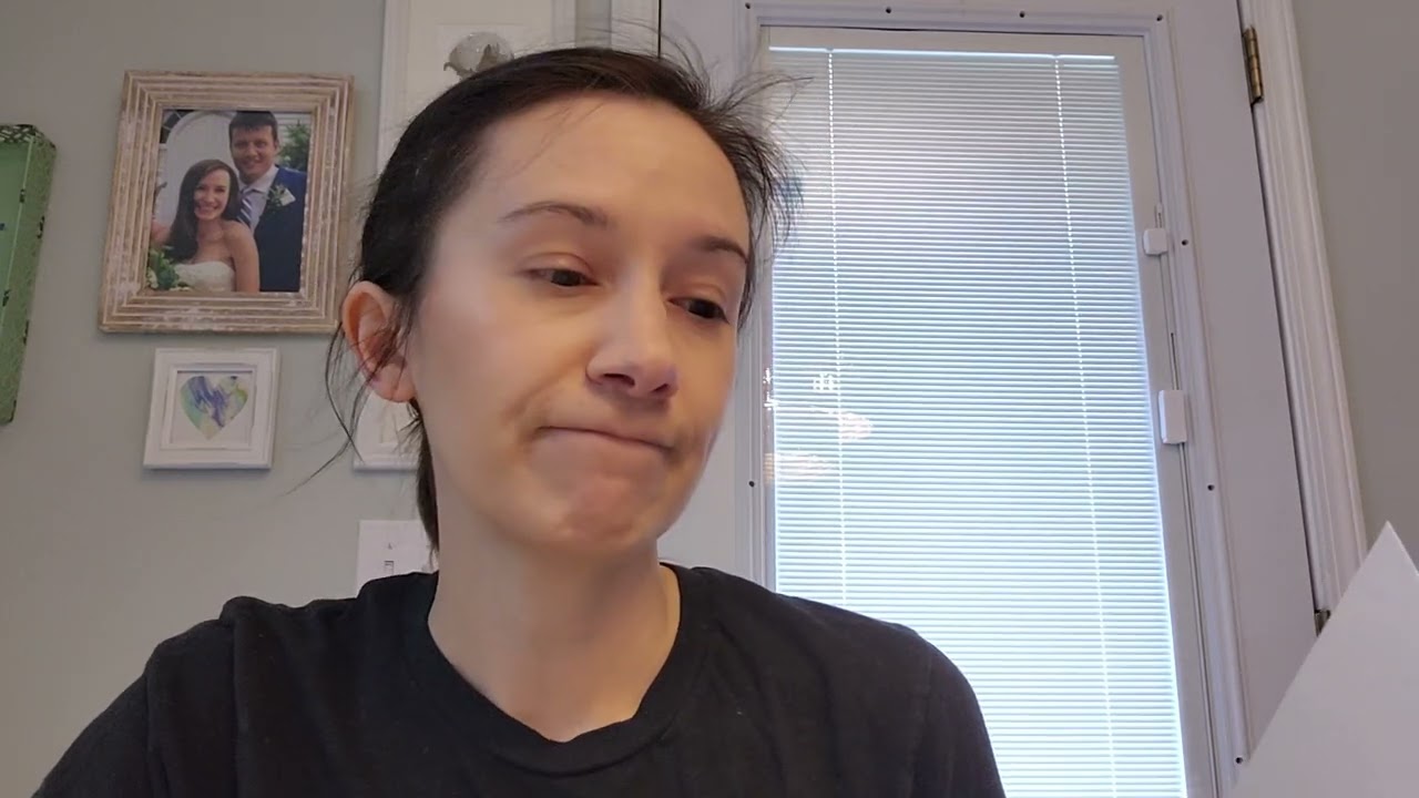 Friday First Chapter, Isabel in Bloom