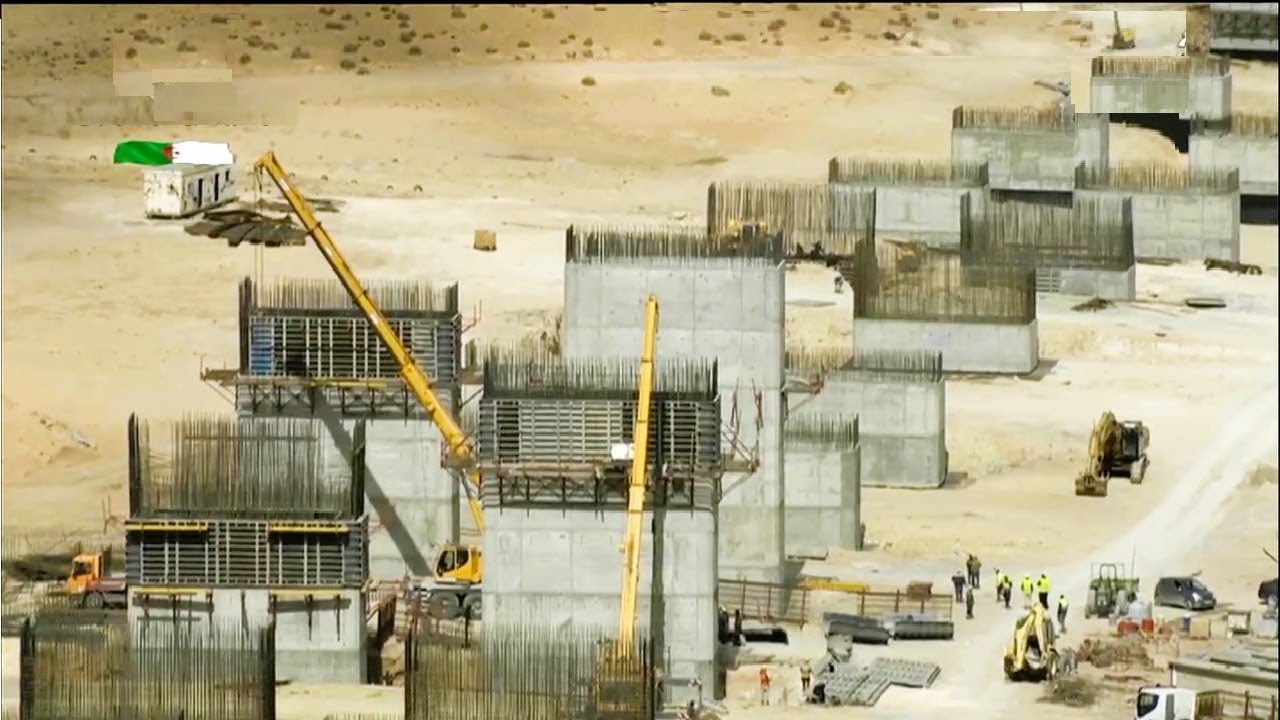 تابعو هذا التقرير بالدرون عن آخر اشغال ازدواجية الطريق الوطني رقم 1 بولاية الجلفة DJELFA ROAD RN 1