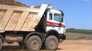 OVERSIZE Mercedes SK Dump Trucks / Kipper überbreit / A6 Wernberg-Köblitz, Germany, 02.06.2003.