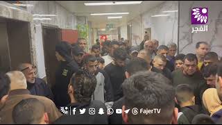 هتافات الشبان داخل مشفى درويش نزال بمدينة قلقيلية عقب الاعلان عن ارتقاء الطفل فادي سليمان من عزون.