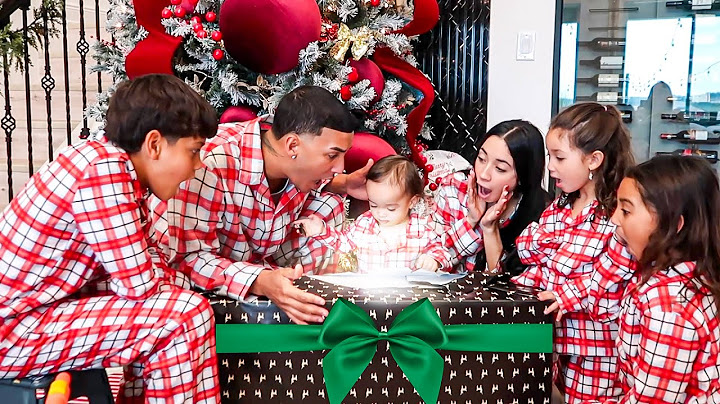 ABRIENDO REGALOS DE NAVIDAD🎄🎅🏼| SORPRENDEMOS A NUESTROS PADRES 😭