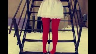 Crvena Jabukada Mi Je Do Nje