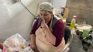 Karla Başladık Çandır Çorbası Içtik Tandırda Ablalarım Yufka Yapıyor .