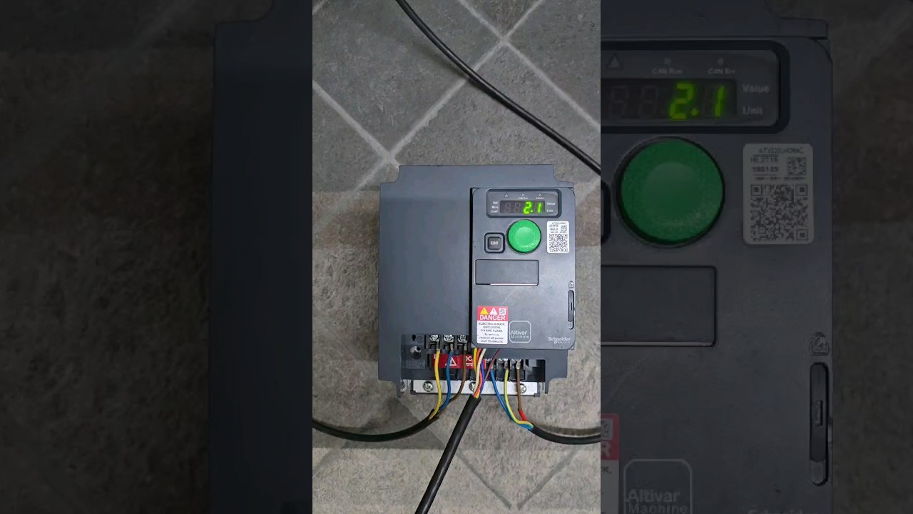 SCHNEIDER ATV 320 4KW/ 5HP 3PHASE