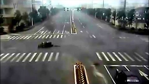 Red Light Running Crashes In china Caught on Camera | Car Crash Real Caught On security Camera
